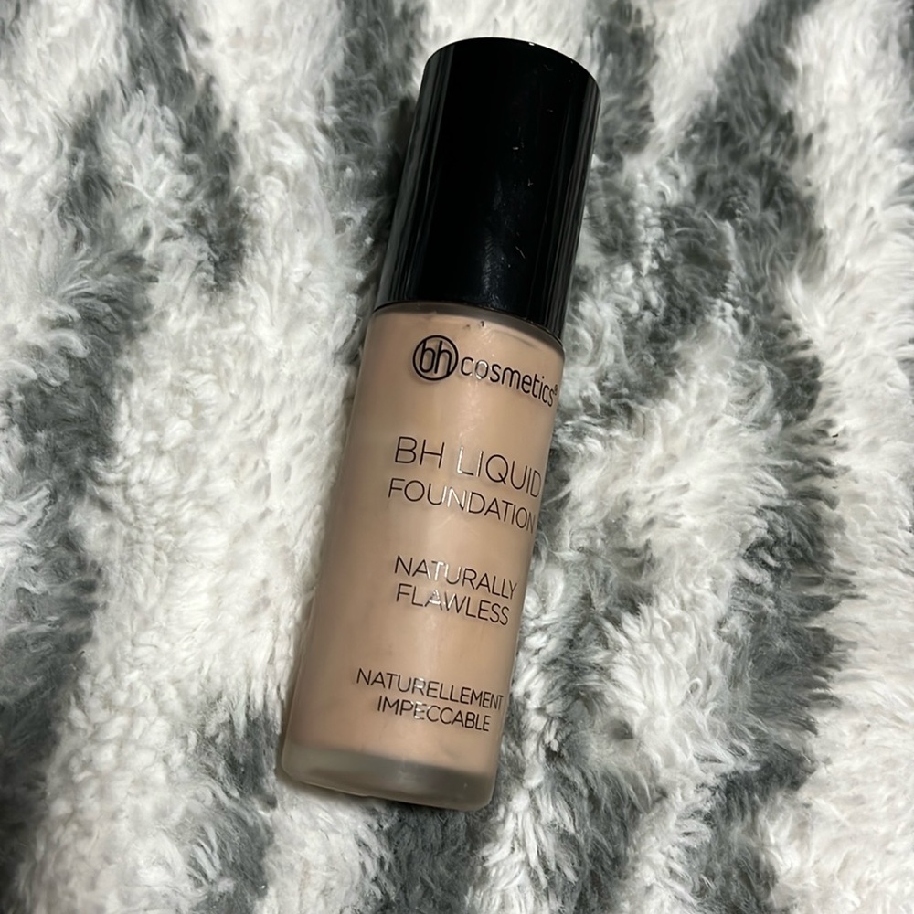 Bh cosmetic foundation ONLY USED ONCE